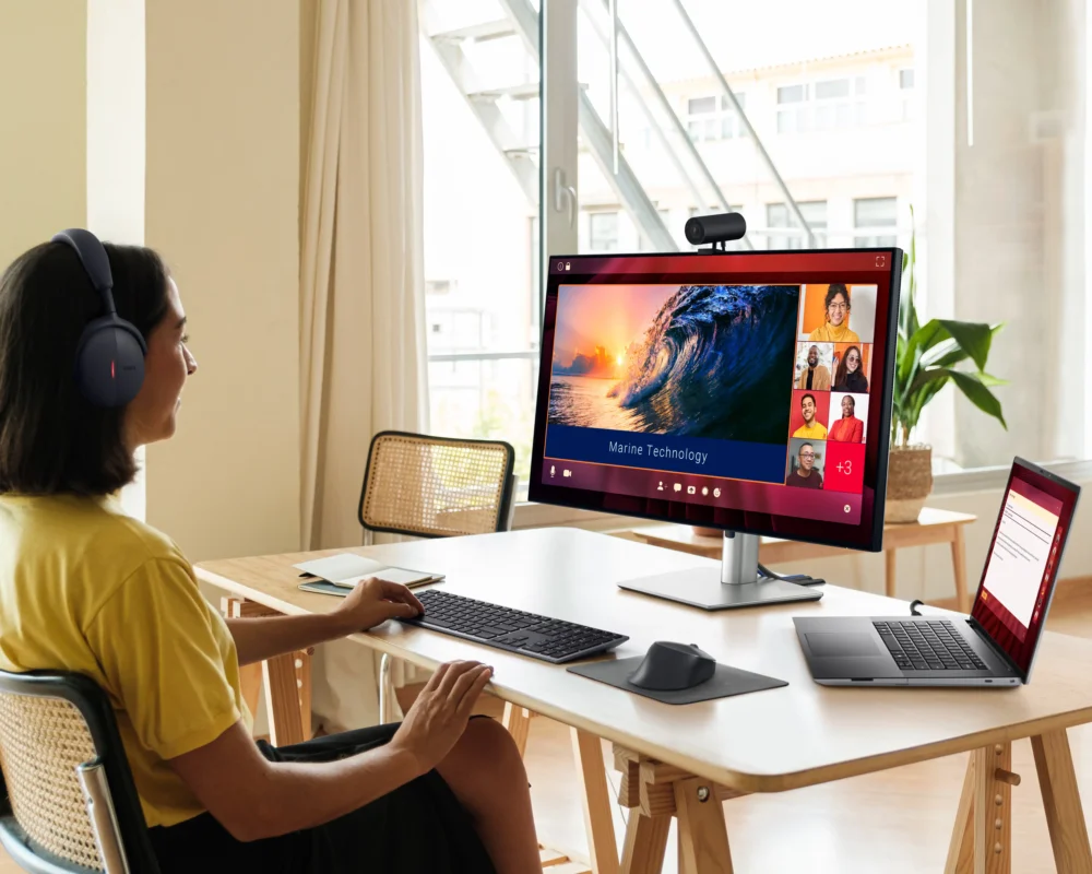 Dell UltraSharp U3225QE tích hợp Thunderbolt 4 Hub